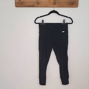 Woman's Black RBX Capris